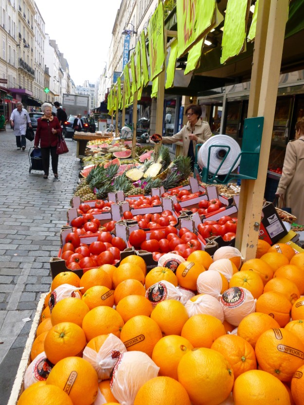 Rue Cler Produce outside