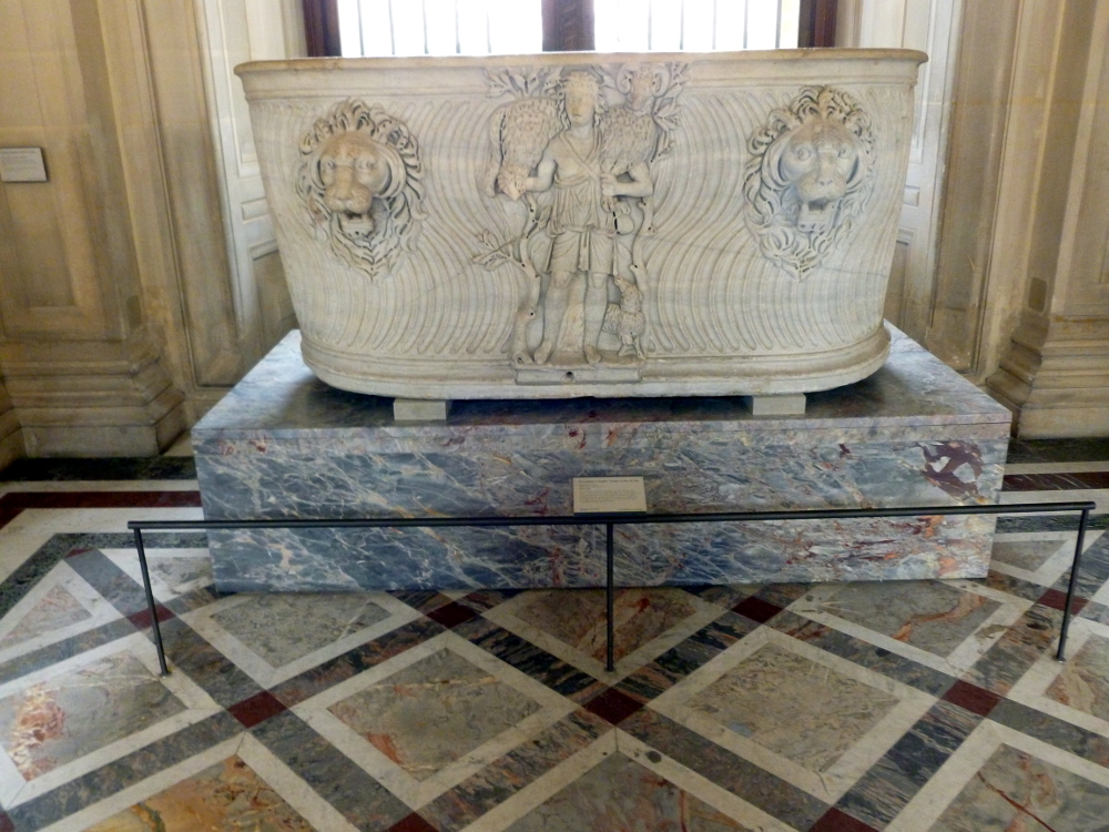 The sculpture room 10