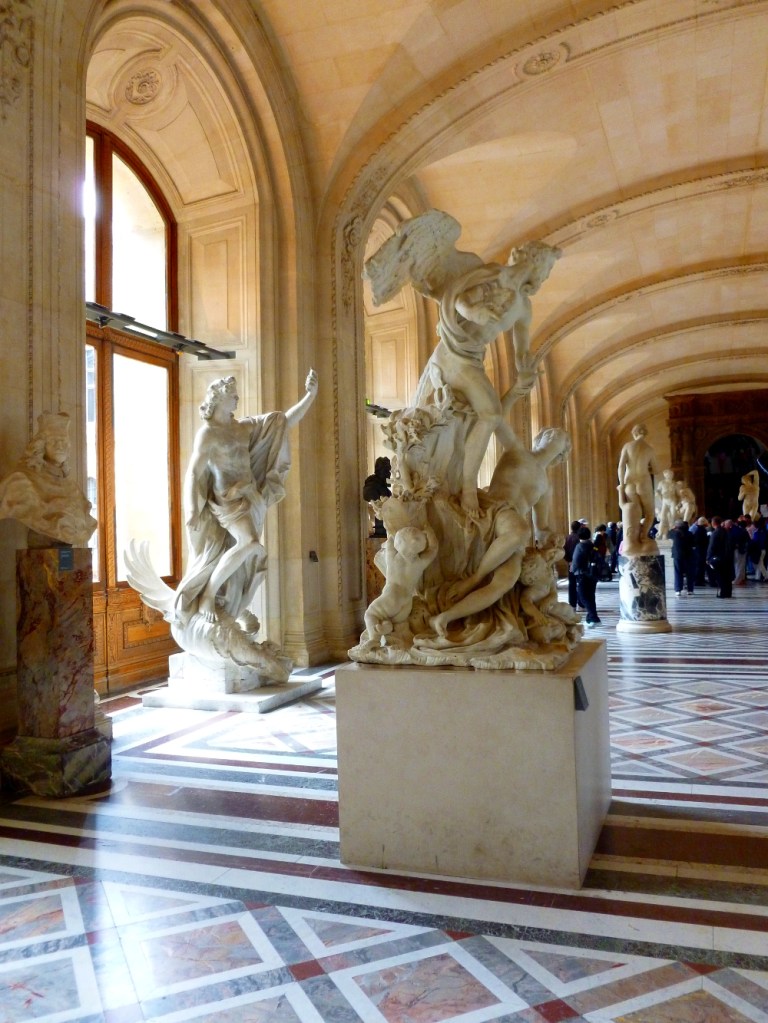The sculpture room 6