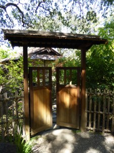 hakone-gardens-saratoga-gate