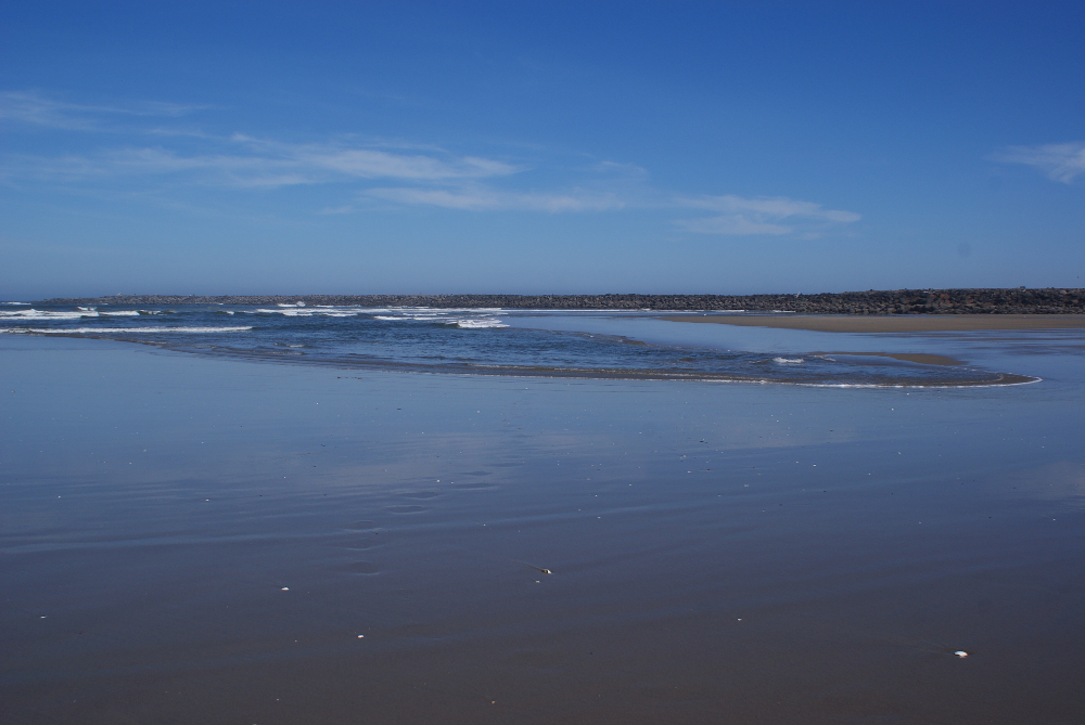 Eddies around the jetty